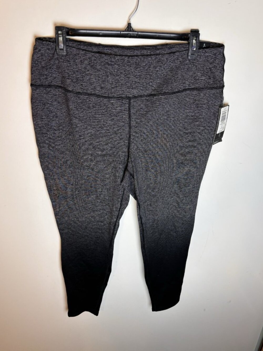 Torrid Active Ombre Stripe Leggings Activewear Women Size 3 (3X) NWT